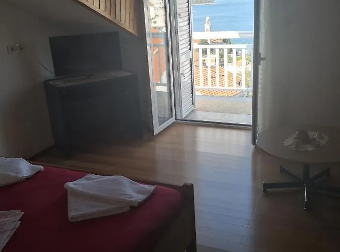 Kresic 1 Hvar * هفار