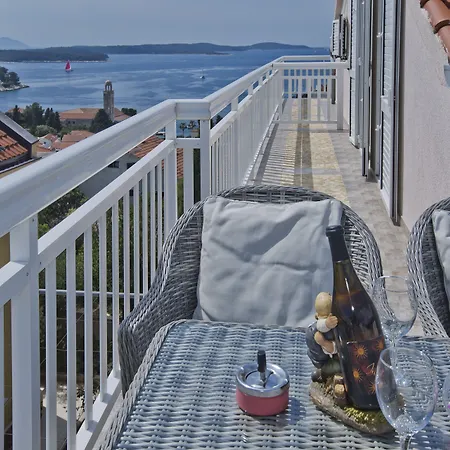 Apartment Kresic 1 Hvar